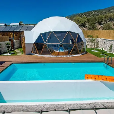 Kalkan Dome & Deluxe לינה וארוחת בוקר