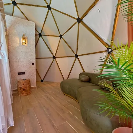 לינה וארוחת בוקר Kalkan Dome & Deluxe קס
