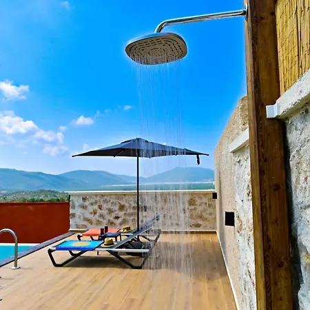 Kalkan Dome & Deluxe לינה וארוחת בוקר קס