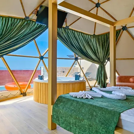 לינה וארוחת בוקר Kalkan Dome & Deluxe *