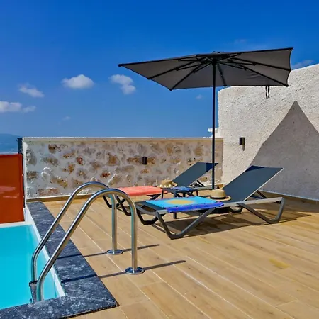 Kalkan Dome & Deluxe לינה וארוחת בוקר קס